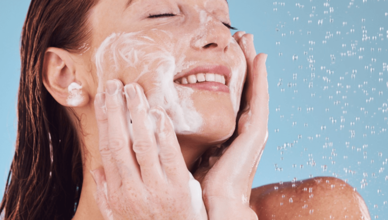 Comment faire un nettoyage profond du visage ?
